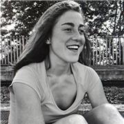 Profesora de inglés y apoyo hasta la ESO. Soy maestra de educación infantil, me encanta enseñar y acompañar al alumnado.